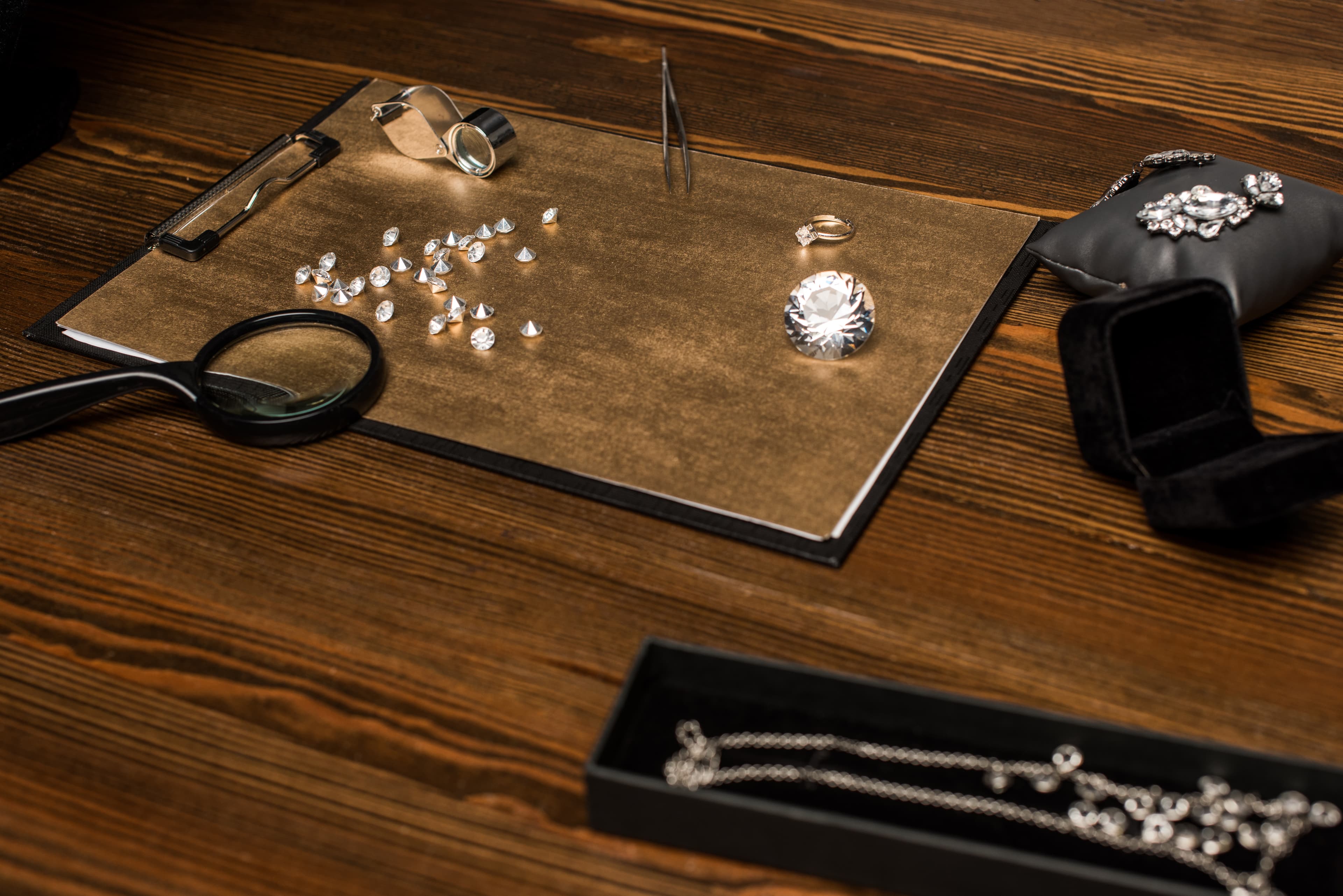 Jewelia production management system tracking jewelry manufacturing jobs